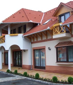 Das Schloss Restaurant und Pension "Györgyey"